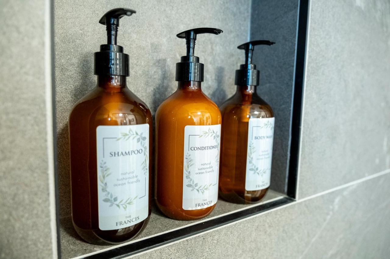 The Francis Boutique Inn ユクルーレット エクステリア 写真