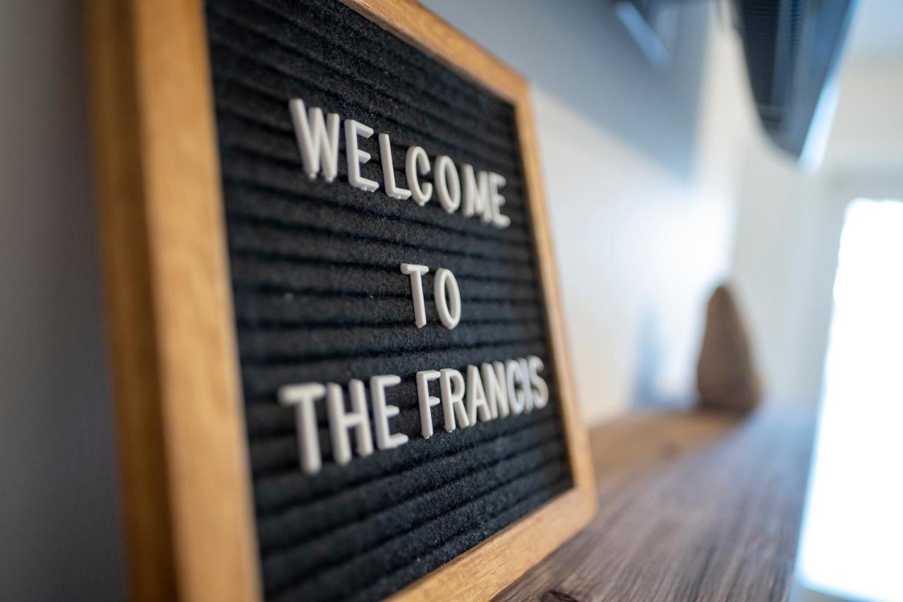 The Francis Boutique Inn ユクルーレット エクステリア 写真
